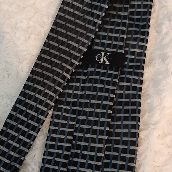 Calvin Klein Black patterned Tie - Picture 2 of 2